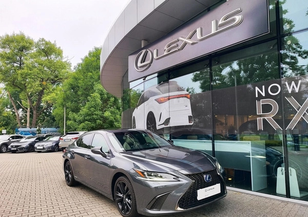 Lexus ES cena 199900 przebieg: 51114, rok produkcji 2021 z Izbica Kujawska małe 562
